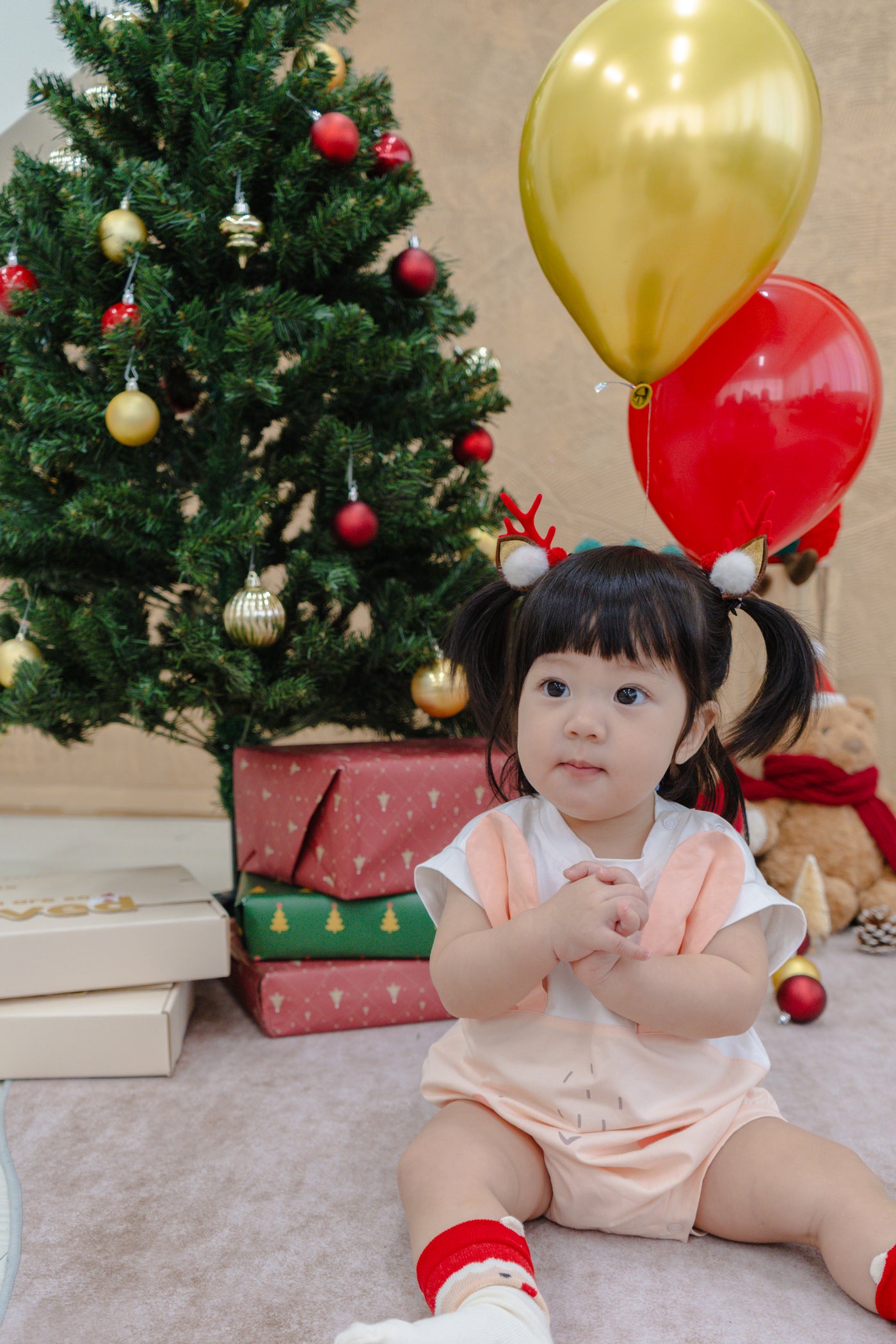 Christmas Baby Deluxe Gift Set - Bunny with Personalised Blanket