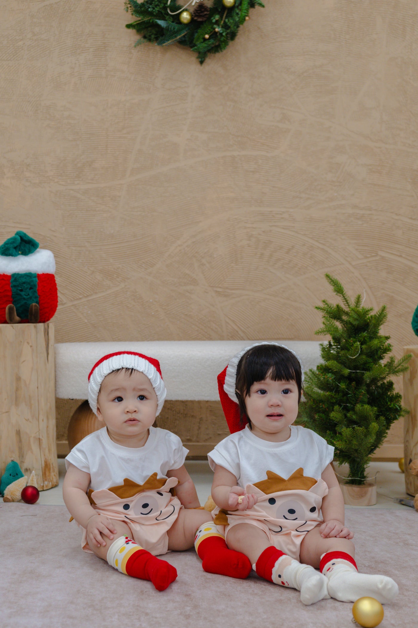 Christmas Baby Deluxe Gift Set - Hedgehog with Personalised Blanket