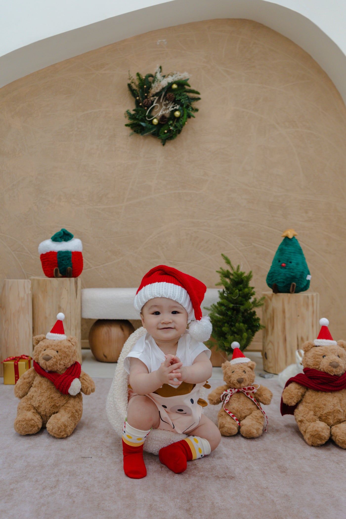 Christmas Baby Deluxe Gift Set - Hedgehog with Personalised Blanket