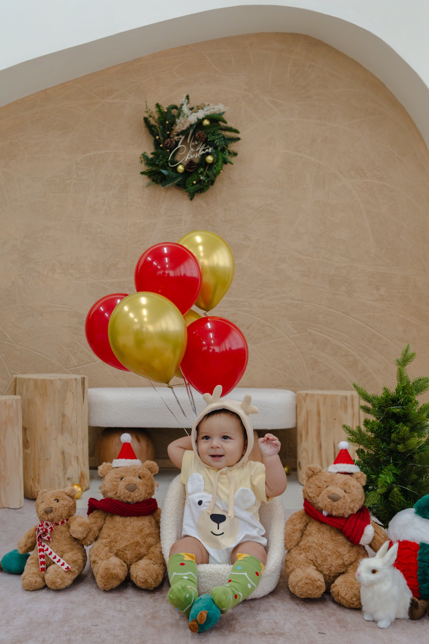 Christmas Baby Deluxe Gift Set - WInter Bear with Personalised Blanket