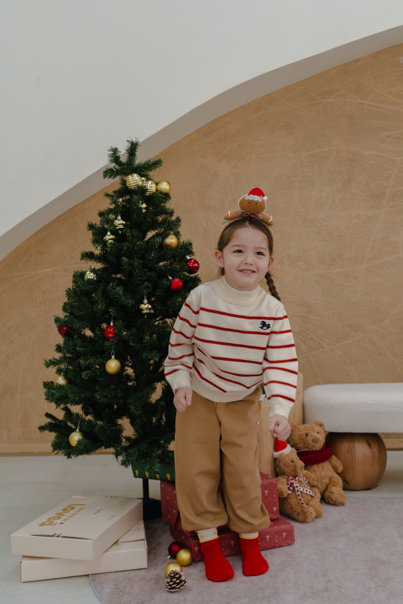 Holiday Stripe Sweater Cream Caramel