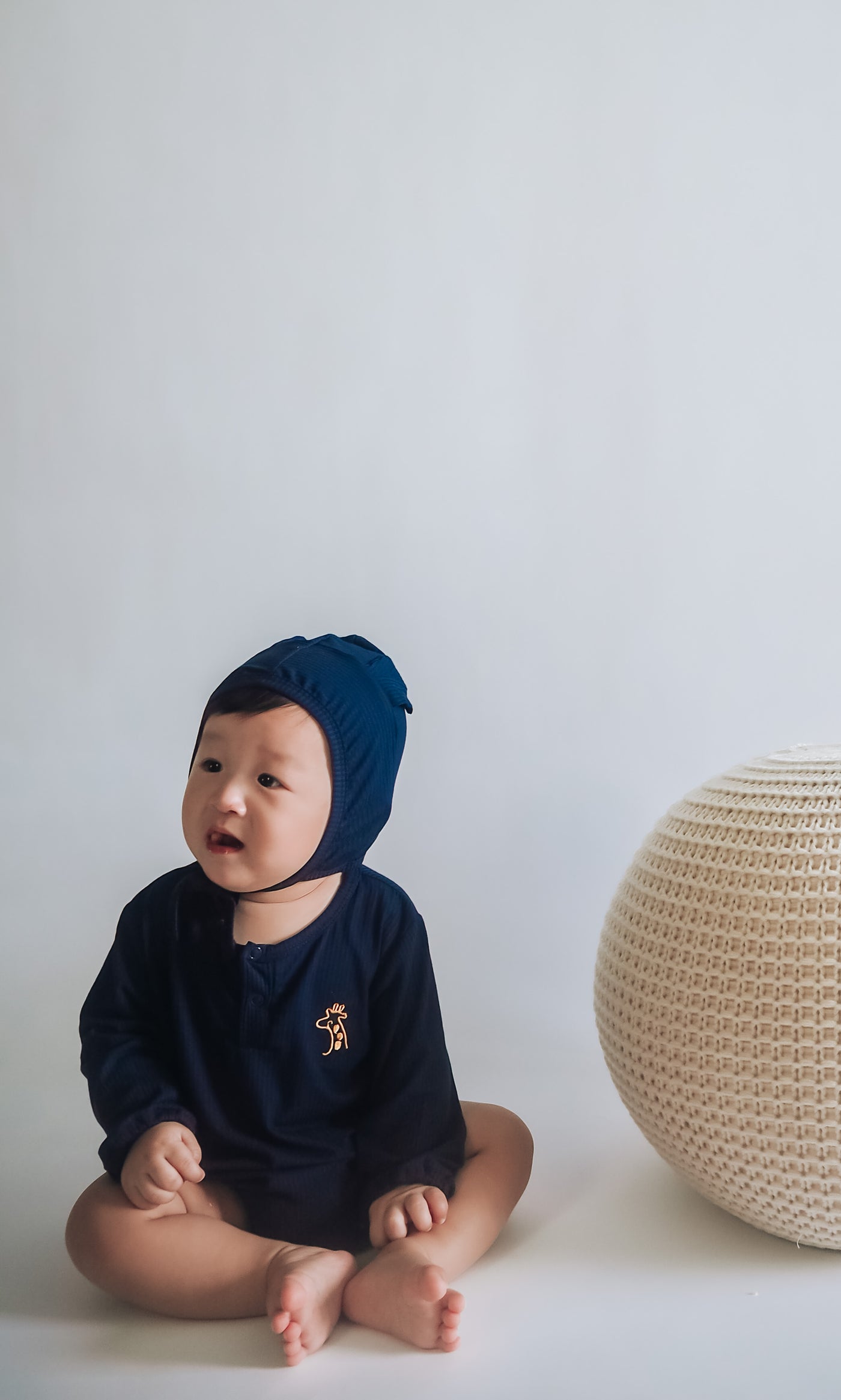 Organic Ribbed Cotton Bodysuit & Bear Hat - Oxford